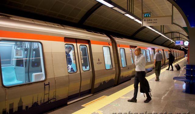 İstanbul Valiliği Duyurdu: 1 Mayıs'ta 7 Metro Durağı Kapatılacak, Kutlamalar Sadece Belirlenen Alanlarda Yapılacak