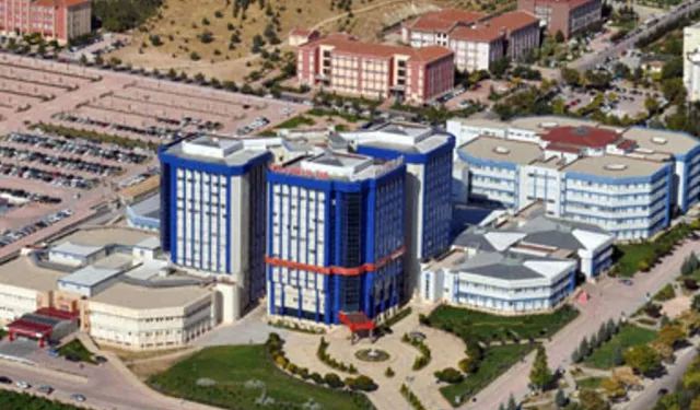 Selçuk Üniversitesi’nde Skandal! Uygunsuz Yazışmalarla Gündeme Gelen 2 Doktor Gözaltına Alındı