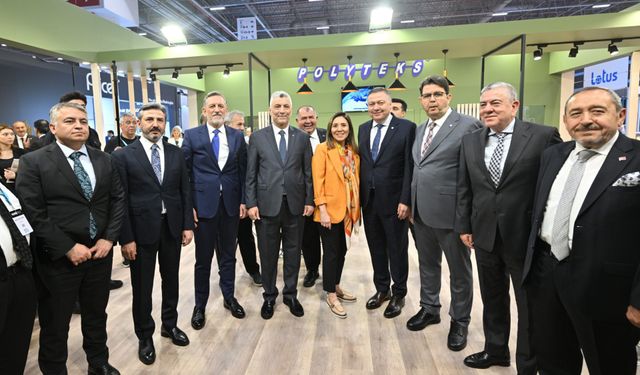 UTİB ÜYELERİ HOMETEX 2025’TE GÖVDE GÖSTERİSİ YAPTI