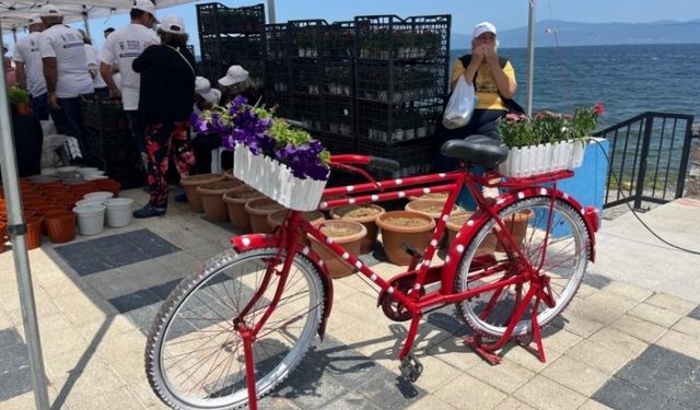 Bursa'da 'Süslü Bisikletler Şenliği' Başladı: Çevre İçin Pedal Çevrildi