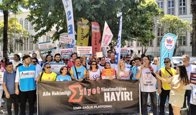 AİLE HEKİMLİĞİ ÇALIŞANLARINDAN İZMİR’DE TEPKİ: ZULÜM YÖNETMELİĞİNE SON VERİN!