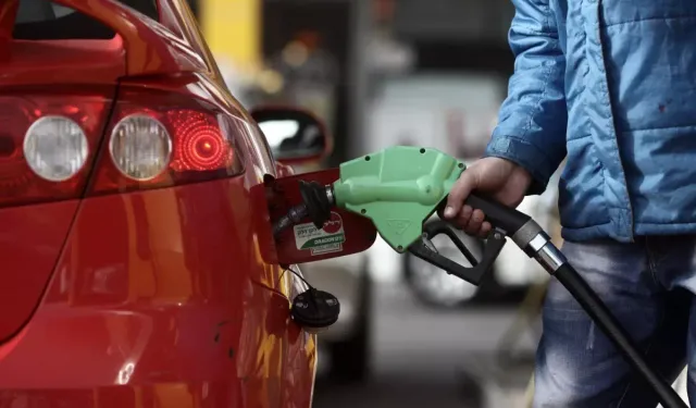 Akaryakıt Zammı Bu Gece Yürürlüğe Giriyor: Benzin ve Motorine Rekor Artış