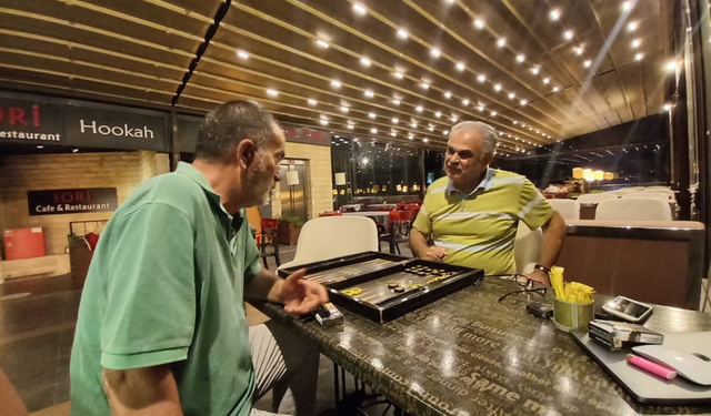 Bursa Sori Cafe'de Tavla Krallığı El Değiştirdi: Şaban Bingölballı Destansı Finalin Galibi Oldu!