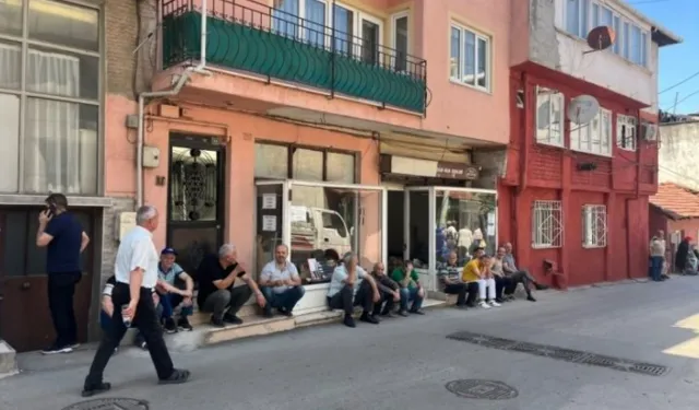 Bursa'da böylesi görülmedi! Bakın saatlerce ne için sıra beklediler.