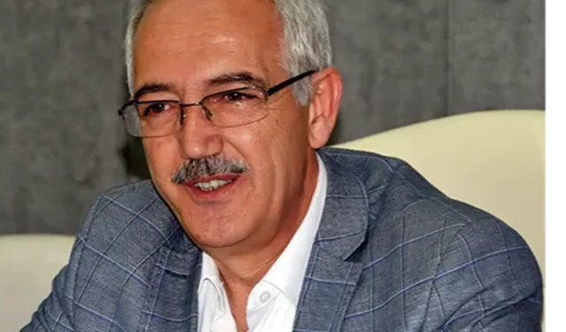 AK Parti eManisa Milletvekili İsmail Bilen, 64 yaşında Ankara'daki evinde geçirdiği kalp krizi sonucu hayatını kayb