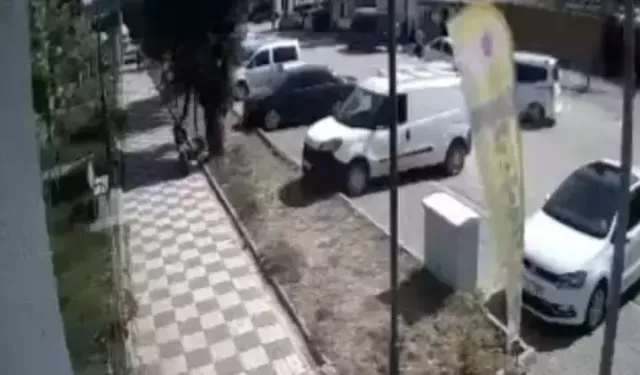 Gaziantep'te Sokak Köpeklerinin Çocuklara Saldırdığı Anlar Güvenlik Kamerasında