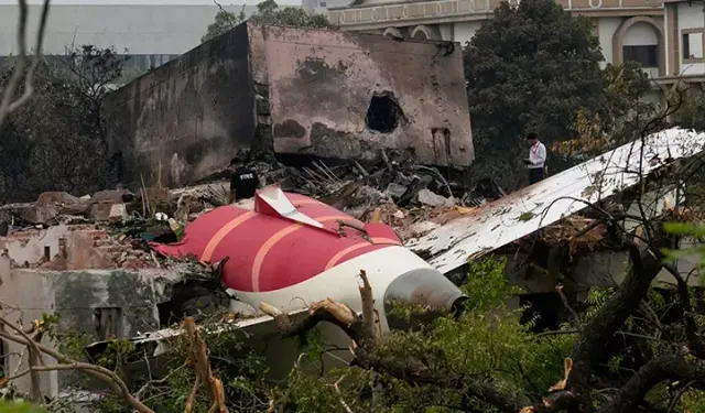 Air India Uçağı Neden Düştü? Ön Rapor Ortaya Çıktı: Kaza mı, Sabotaj mı?
