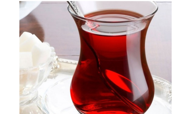 Çay Tiryakilerine Kötü Haber: Kuru Çay Fiyatlarına Yine Zam Geldi!