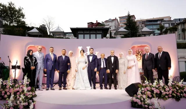 İstanbul’da Görkemli Nişan Töreni: Nisa Akkuş ve Yiğit Nazar Nişanlandı
