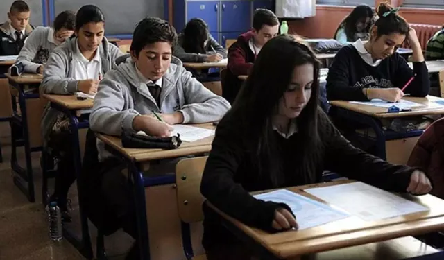 Lise Eğitimi 2 Yıla mı Düşecek? Bakan Yusuf Tekin'den Açıklama Geldi
