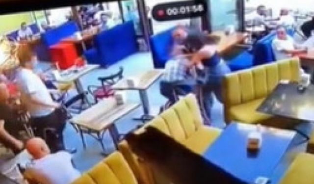 Ankara'da Kafede Şiddet Olayı: Tokat Atan Müşteri Garsonun Tepkisiyle Karşılaştı