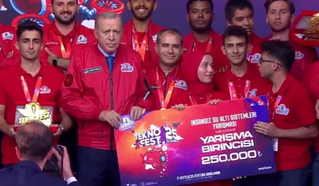 Teknofest 2025’te gençlere övgü: Sizler ülkemizin aydınlık geleceğisiniz!