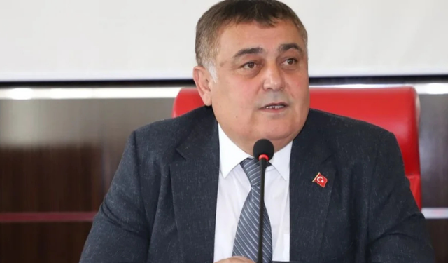 Aksu Belediye Başkanı İsa Yıldırım Neden İstifa Etti? CHP'den Ayrılışının Gerekçesini Açıkladı