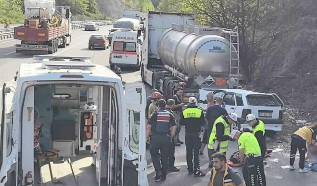 Bursa İnegöl'de Korkunç Kaza: Asit Yüklü Tankere Çarptılar! 1'i Bebek 5 Yaralı