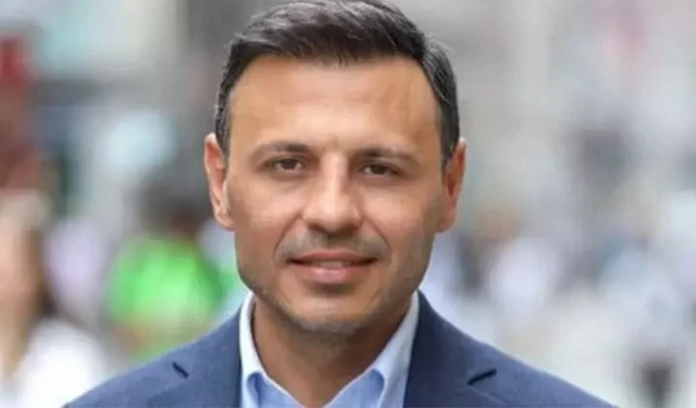 CHP İstanbul'da Kongre Krizi Sona Erdi: Yeni İl Başkanı Yeniden Özgür Çelik