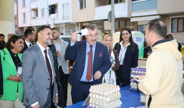 Anahtar Parti'den Bursa'da 'Kapı Kapı Anahtar'