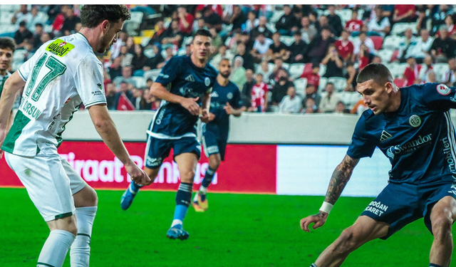 BURSASPOR KUPAYA VEDA ETTİ! Ziraat Türkiye Kupası Maçında Antalyaspor'a 3-0 Yenildi