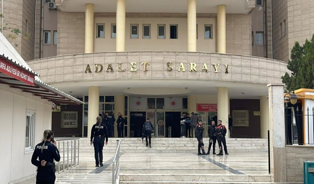 SON DAKİKA: ŞANLIURFA ADLİYESİ'NDE PATLAMA! 1 PERSONEL YARALI