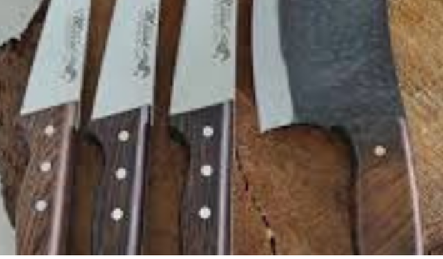 Bursa’da Meslek Liseliler Atağa Kalktı: Kendi Markalarıyla Tescilli Bursa Bıçağı Üretiyorlar