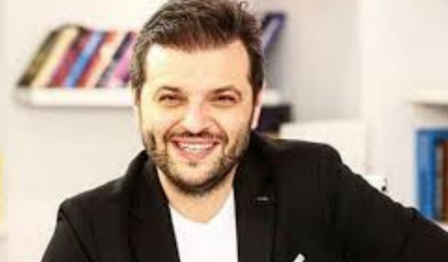 Candaş Tolga Işık Kimdir? Kaç Yaşında ve Nereli? İşte Candaş Tolga Işık'ın Hayatı ve Kariyeri