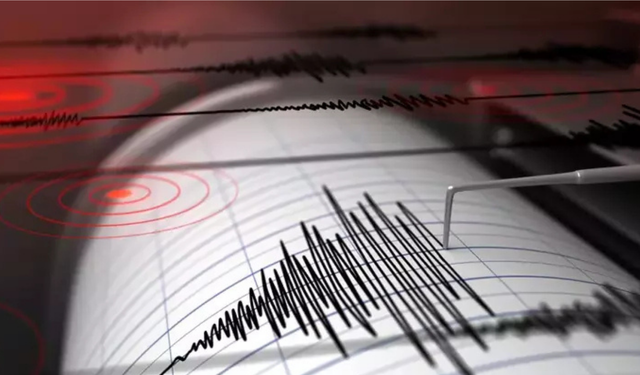 Japonya'da 7.6 Büyüklüğünde Korkutan Deprem! Tsunami Uyarısı Yapıldı: Dalgalar 3 Metreye Ulaşabilir