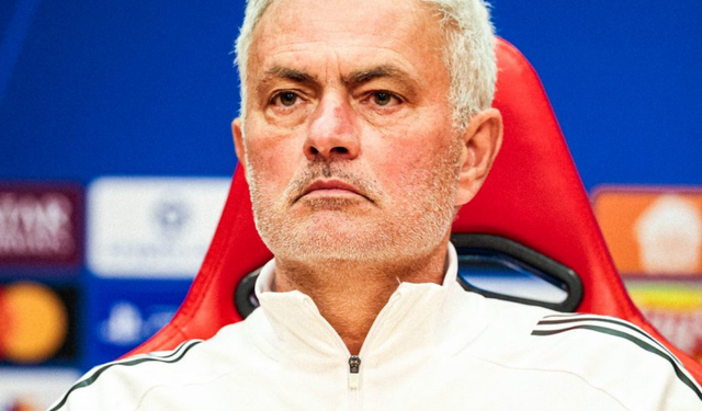 UEFA Şampiyonlar Ligi Kritik Mücadele: Benfica - Napoli Maçı Ne Zaman? Saat Kaçta ve Hangi Kanalda Canlı Yayınlanacak?