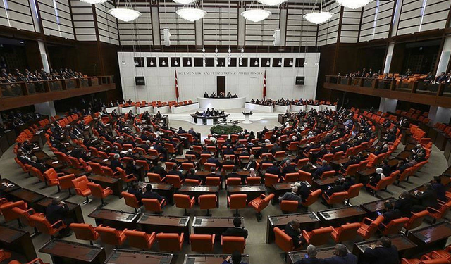 ÜST DÜZEY BÜROKRATLARA SEYYANEN ZAM İPTAL EDİLDİ! TEMMUZ 2025 ZAMMI YÜRÜTMEYİ DURDURMA KARARI