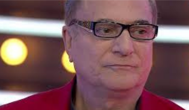 Mehmet Ali Erbil’in Annesi Kim? Yurdagül Eken Hakkında Merak Edilenler ve Ünlü Şovmenin Aile Hikayesi