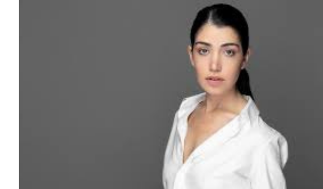 Ayşe Kırca Kimdir ? Levent Kırca'nın Kızı Ayşe Kırca..