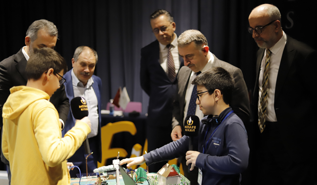 Bursa Mesafikir Finali: Genç Zihinlerin Sahnesi Geleceğe İlham Verdi