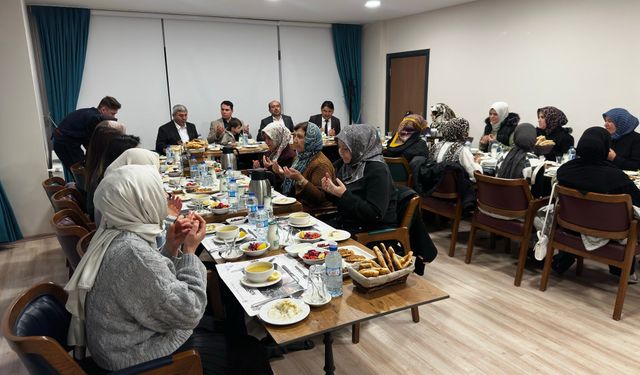 Bursa Orhaneli'nde Kadın Kursiyerlerle İftar Buluşması