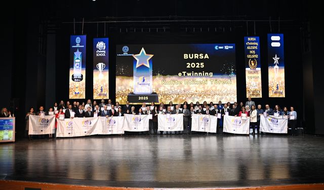 Bursa'da 2025 Okul Etiketi Töreni Gerçekleştirildi