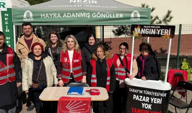 Bursa'da Pazar Alanında Halkla Buluşma: Siyasi Kadrolar Sahada