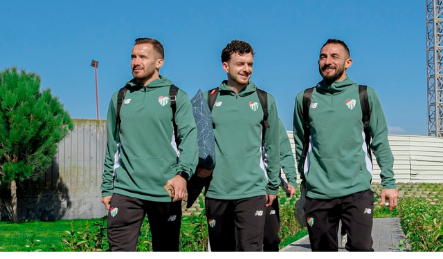 Bursaspor, Menemen FK Karşısında Sahaya Çıkıyor: Maç Saati ve Yayın Bilgileri