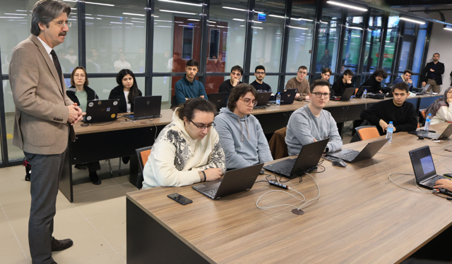 Dijital Vatanın Muhafızları Bursa’da Yetişiyor