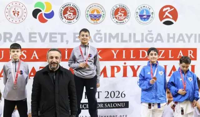 Gemlik'te Minik Yıldızlar Karate Şampiyonası Düzenlendi