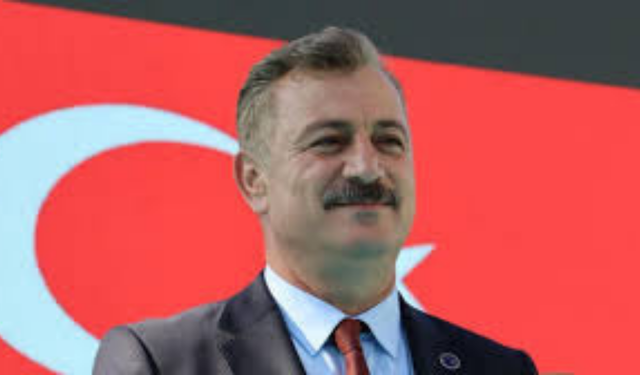 Anahtar Parti Bursa İl Başkanı Fikret Aslan: "Büyüme Rakamları Gerçeği Yansıtmıyor, Sanayimiz Kan Kaybediyor"