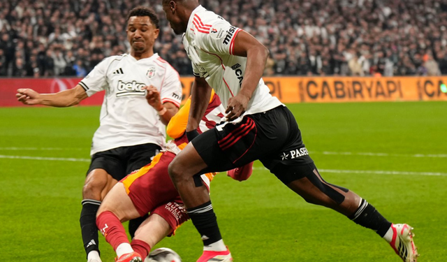 Beşiktaş – Galatasaray Derbisi maçının özeti ve golleri şöyle: