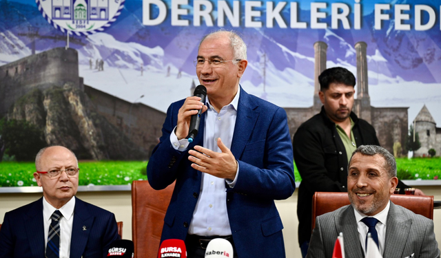 Efkan Ala, Bursa’da Erzurumlularla bayramlaştı: “Birlik ve beraberliğimiz daim olsun”
