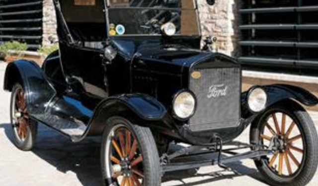 Peaky Blinders’ın klasik otomobilleri Rahmi M. Koç Müzesi’nde