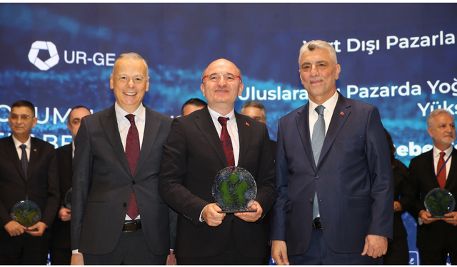 UR-GE’de Türkiye Lideri Olan BTSO’ya İki Ayrı Alanda “İyi Uygulama Ödülü”
