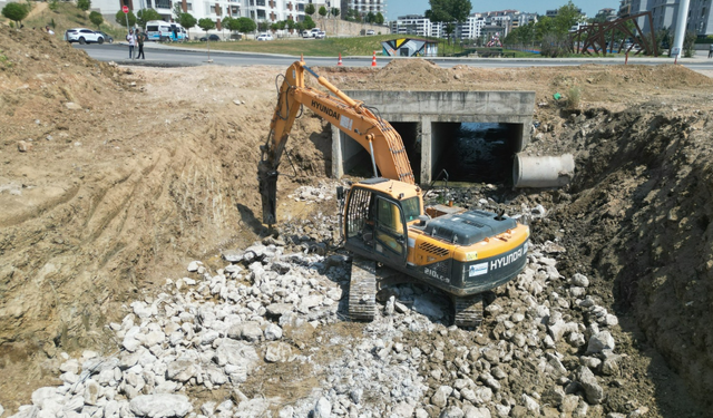 Büyükşehir’den Balkan Mahallesi’nde yoğun mesai