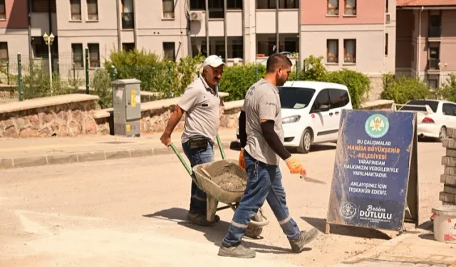 Manisa Akgedik'te üstyapı çalışmaları sürüyor