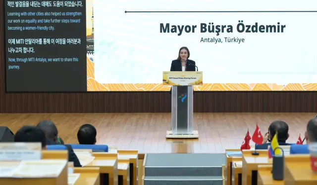 Antalya'nın akıllı şehir uygulamaları Seul'de tanıtıldı