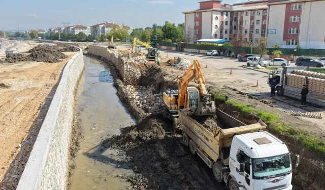 Bursa Büyükşehir'den Nilüfer'de kapsamlı dere ıslahı