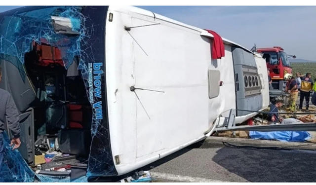 Manisa’da Katliam Gibi Kaza! TIR ile Tur Otobüsü Çarpıştı: 11 Ölü, 27 Yaralı