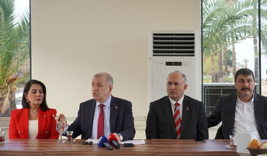 Zafer Partisi Genel Başkanı Prof. Dr. Ümit Özdağ, İskenderun’da basın toplantısı düzenledi