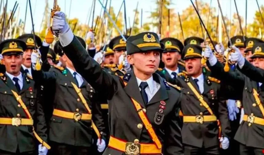 TSK'dan ihraç edilen beş teğmen, kararın iptali için dava açtı
