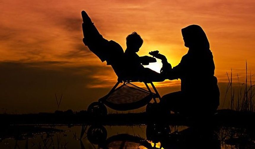 Çocuk sahibi olana 60 ay boyunca nakit ödeme başlıyor: 300 bin TL'lik doğum yardımı nasıl alınır?