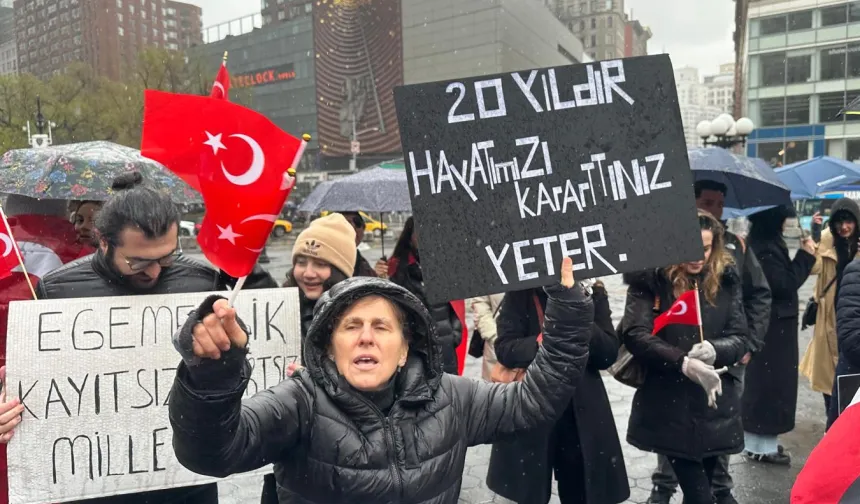 New York’ta İmamoğlu'nun tutukluluğuna protesto